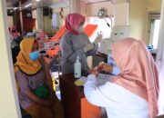 Daop 2 Gelar Vaksinasi, Bagikan 1000 Paket Sembako di Stasiun Pasirjengkol