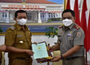 BPN Serahkan Sertifikat Hak Pakai Aset Pemkab Sumedang
