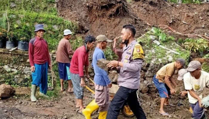Ini Langkah Bhabinkamtibmas Polsek Rajagaluh Saat Bencana Longsor
