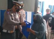 Ratusa Warga Pasar Singaparna Ikuti Vaksinasi, Terima Sembako