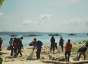 Gerakan Pungut Sampah Menyisir Taman Wisata Alam Pangandaran