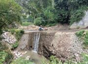 Kades Sindang Prabu Minta Pemkab Garut Perbaiki Jembatan Cimalaka