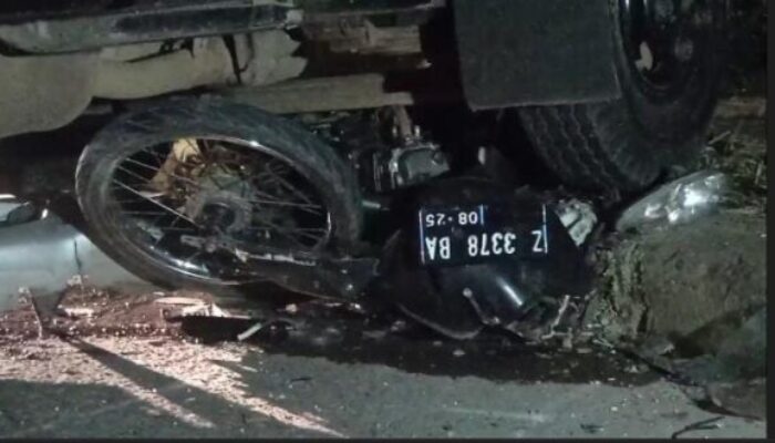 Truk Oleng, Tabrak Mobil dan Motor di Jalan Bandung-Garut