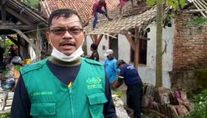 Rumah Anak Yatim Nyaris Ambruk, Dibantu Lazisnu