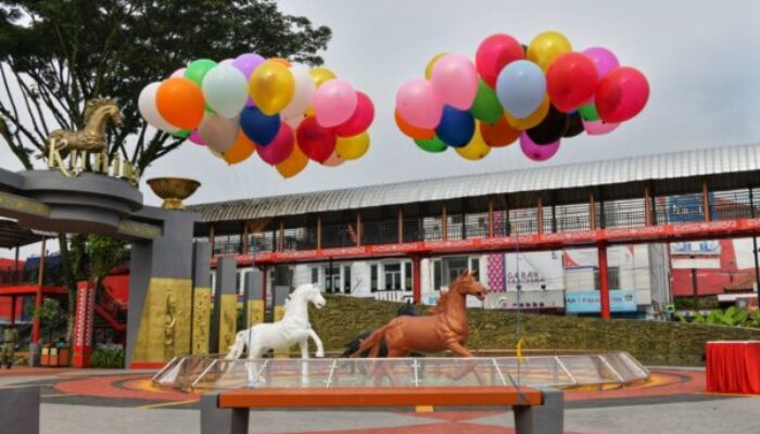 Alun-alun Kuningan, Diwarnai Lanskap Gunung Ciremai