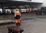 Masjid Tertimpa Pohon di Purbaratu, Puskesmas Kahuripan Nyaris Terendam Banjir