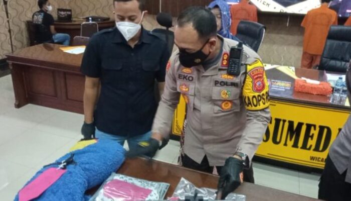 Cemburu, Istri Disiram Air Panas