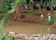 Evakuasi Mayat di Tepi Sungai Citanduy Cisayong