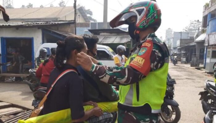 Personil Koramil Tanjungsari Lakukan Patroli PPKM