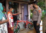 Pelajar Bantu Pengobatan Orang Tua Sakit, Curi Perhatian Kapolres Tasik