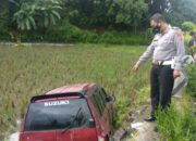 Mobil Terjun ke Sawah di Bantar