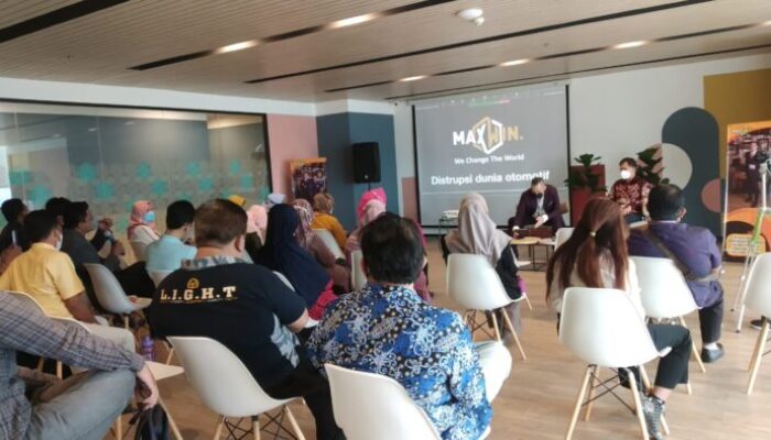 Maxmillian Winardi, Bisnisnya Merambah ke Dunia Otomotif