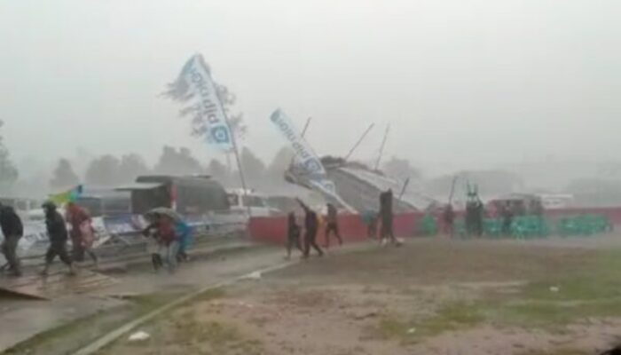 Tragedi Final Piala Soeratin; Tenda Penonton Terbang, Pertandingan Terhenti