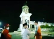 Menara Masjid Bak Telur Baru Menetas, Wakil Bupati Tinjau Malam-malam