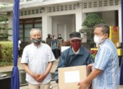 Pemkot Bandung dan Yayasan Pemuda Peduli Bagikan Paket Sembako