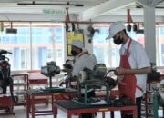 SMK Mitra Industri MM2100 Lakukan Pembelajaran Secara Link and Match