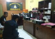 Adik vs Kakak Berkelahi Pakai Celurit di Gunung Cihcir