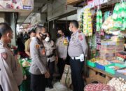 Polisi Sidak Pasar Lembang, Pantau Stok Minyak Goreng