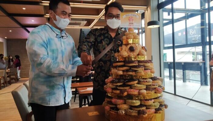 JCO Donut & Coffe, Buka di di Jalan Gatot Subroto Bandung