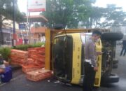 Truk Oleng di Depan Lotte Mart Kawalu