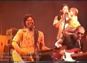 Viral, Maia Estianti Gendong Al Saat Konser Dewa 19 di Tasikmalaya Tahun 2000