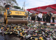 Polres Sumedang Musnahkan Ribuan Botol Miras, Jelang Ramadan 2022