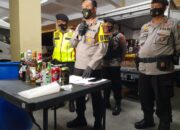 Mobil Boks Berisi Miras Diamankan Polisi di Padayungan