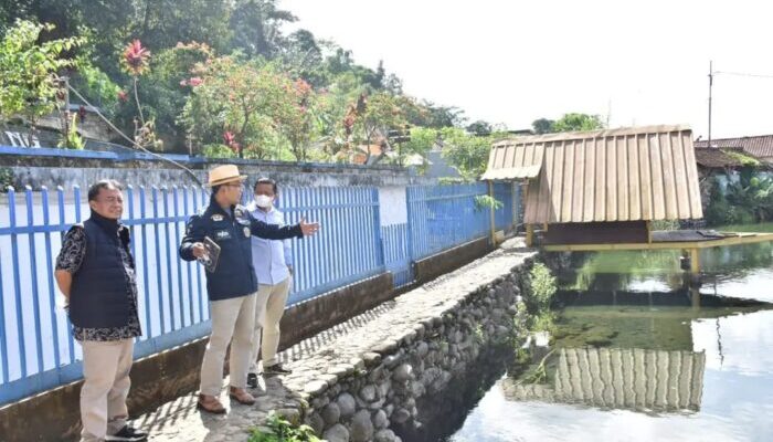 Ingat Masa Kecil, Ridwan Kamil Datangi Cipanteneun Sumedang