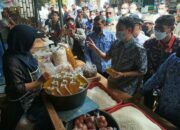 Kunjungi Dua Pasar Tasik, Wamendag Temukan Harga Migor Curah di Atas HET
