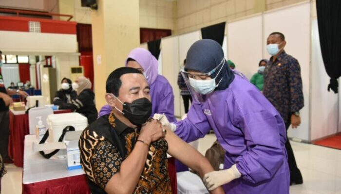 Capaian Vaksinasi Covid-19 di Jabar Lebihi Nasional