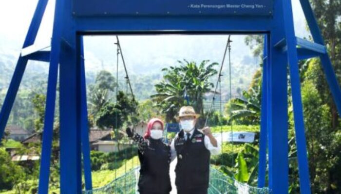 Jembatan Gantung Simpay Asih Diresmikan