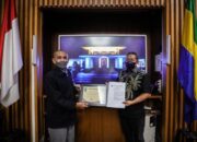 Unla Berikan Penghargaan kepada Pemkot Bandung