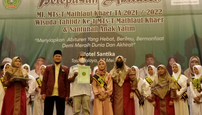 Wisuda MI, MTs-T dan Tahfidz Mathlaul Khaer, Konsumsi Dari Kreasi Siswa