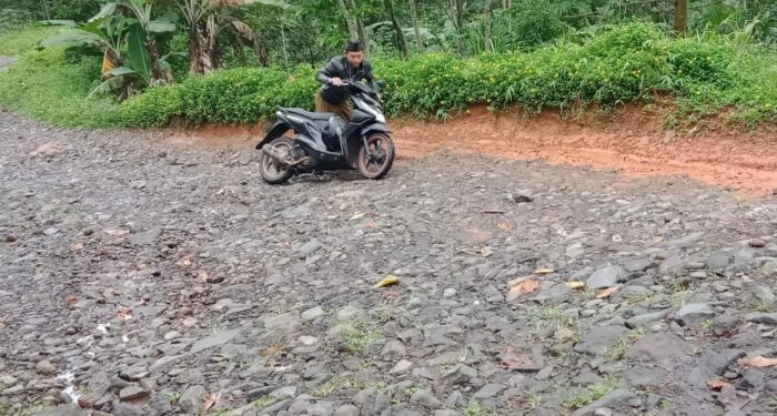 Perbaikan Jalan