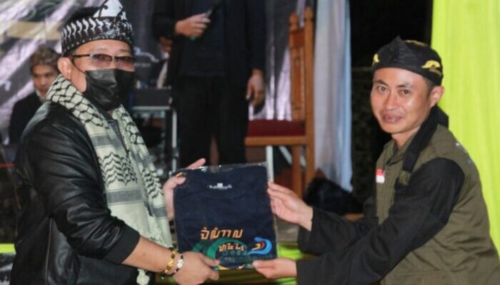 Pemkab Tasik Kucurkan Rp 100 Juta ke Desa Sukabakti