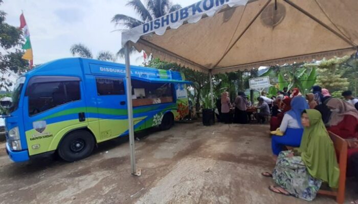 Simoyan Adminduk Layani Warga Sukawening Ganeas