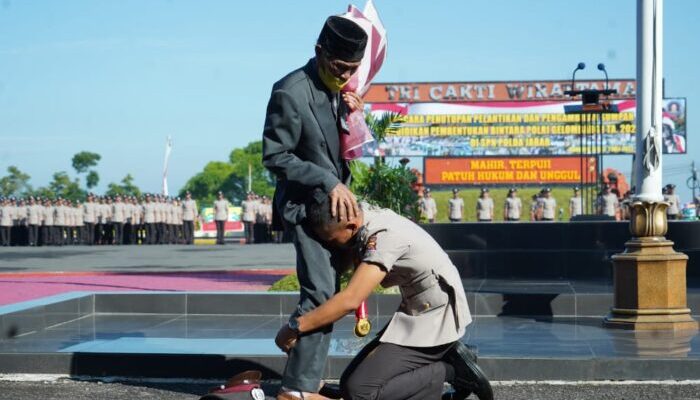 Anak Sopir Angkot Jurusan Elang-Cicadas, Jadi Lulusan Terbaik Bintara Polri 2022