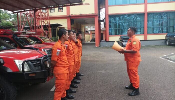 Seorang Kakek Hilang di Kebun, Tim Rescue Basarnas Bandung Lakukan Pencarian