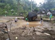 Banjir Kampung Naga Telan Kerugian Hingga Miliaran
