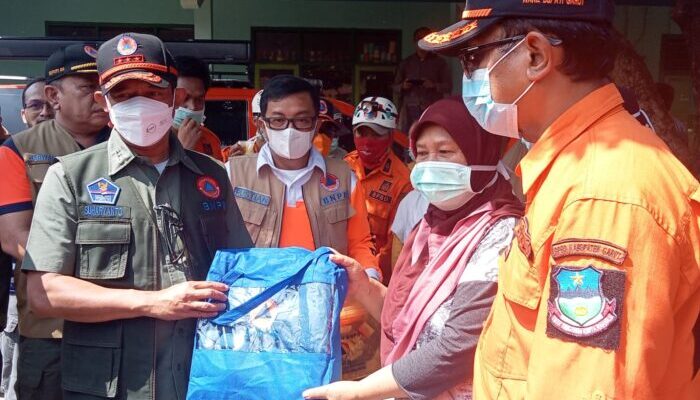 BNPB, Fokus Utamakan Keselamatan Warga Terdampak Banjir di Garut