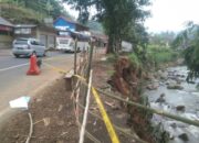 Terkikis Air, Jalan Tasik-Garut di Salawu Terancam