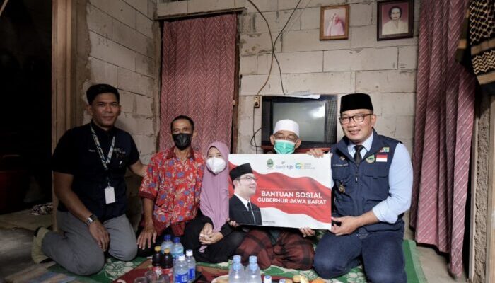 Rumah Guru Ngaji yang Nyaris Roboh, Direhab Ridwan Kamil