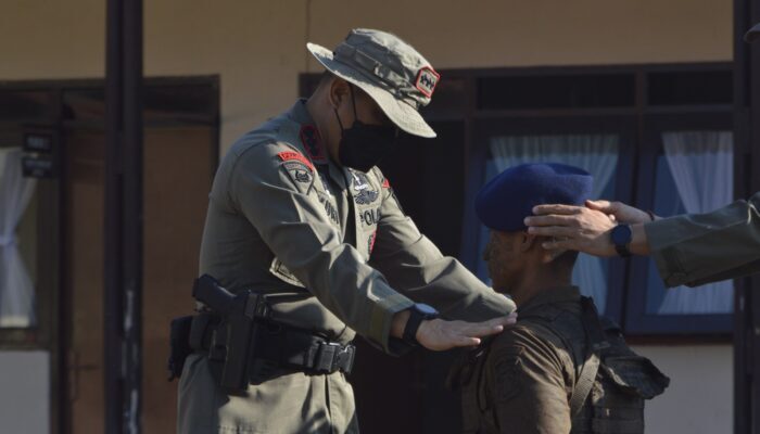 8 Hari Brimob Ada di Kaki Gunung Krenceng