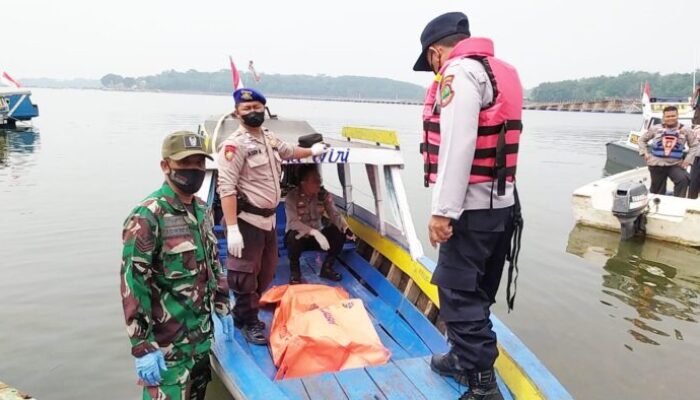 Mayat Perempuan Mengambang di Cirata Blok Pasirpanjang Cianjur