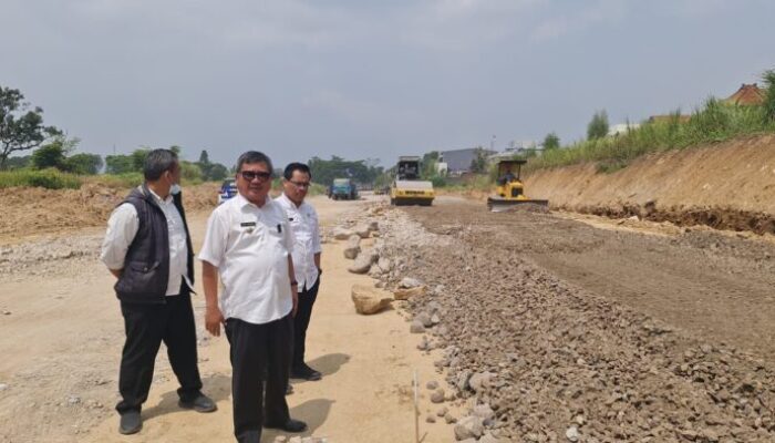 Bupati Garut Pastikan Tahun Depan Jalan Ibrahim Ajie Bisa Dipakai