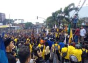 Tolak Harga BBM Naik, di Tasik Mahasiswa Turun ke Jalan