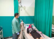 Viral, Seorang Perempuan Aniaya Penumpang Angkot, Korban 4 Orang Terluka