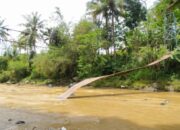 Jembatan Gantung di Cibeber Cianjur Ambruk