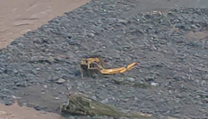 Sejumlah Alat Berat di Proyek Leuwikeris Tersapu Arus Sungai Citanduy