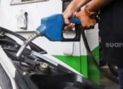 Sedekah, Polisi di Majalengka Bagikan BBM Gratis